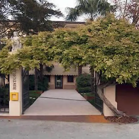 Il Cecchini 3* Pasiano Di Pordenone