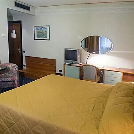 伊尔切基尼酒店 酒店